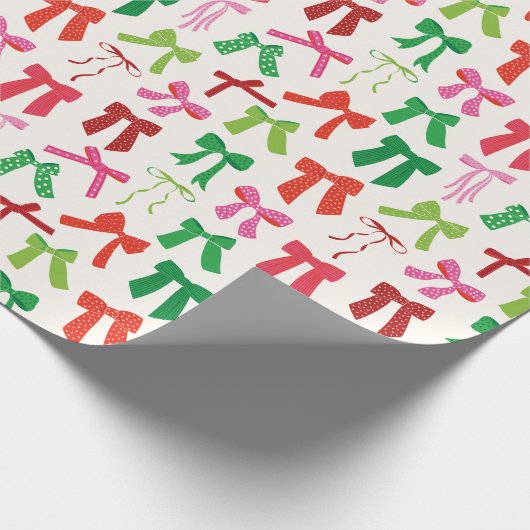 Kerstbogen Rood Groen Roze op crème Cadeaupapier (Hoek)