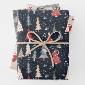 kerstbomen en papierbladen voor het verpakken van inpakpapier vel (In situ)