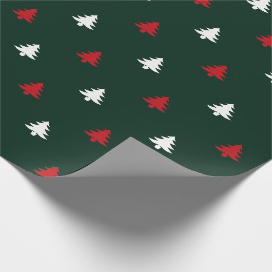 kerstbomen rood wit donkerdengroen patroon cadeaupapier (Hoek)