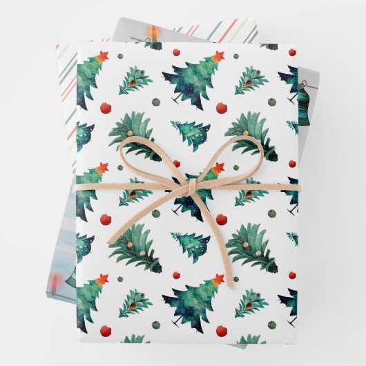 kerstbomen, sierbomen en strepen inpakpapier vel (In situ)