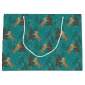 Kerstbomen & tijgers patroon op turquoise groot cadeauzakje (Voorkant)