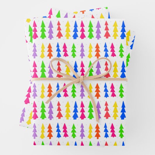 Kerstbomen uit het midden van de eeuw in meerdere inpakpapier vel (In situ)