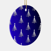 kerstbomen zilver op kobalt Blue Keramisch Ornament (Rechts)