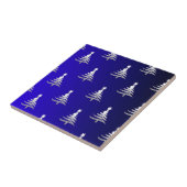kerstbomen zilver op kobalt Blue Tegeltje (Zijkant)