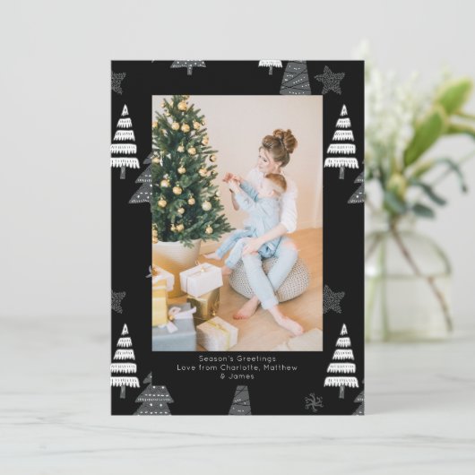 kerstbomen zwart wit patroon, aangepast feestdagenkaart (Staand voorkant)
