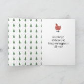 Kerstboom & cadeau met rode & groene kippen feestdagen kaart (Binnen)