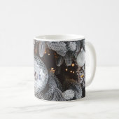 Kerstboom decoraties, feestelijke lichte achtergro koffiemok (Voorkant rechts)