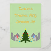 Kerstboom Decorating Eekhoorns Custom Folie Uitnodiging (Voorkant)