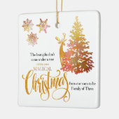 Kerstboom en binnenkort een gezin van drie keramisch ornament (Links)