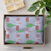 Kerstboom en geschenken op lichtblauw tissuepapier (Geschenk)