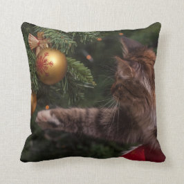 Kerstboom en kat kussen