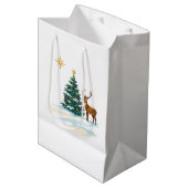 Kerstboom en rendier in de sneeuw medium cadeauzakje (Voorkant Gekanteld)