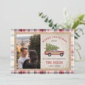 Kerstboom hout wagon auto foto Tartan Plaid Feestdagenkaart (Staand voorkant)