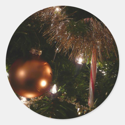 Kerstboom II Vakantie rood en goud Ronde Sticker (Voorkant)