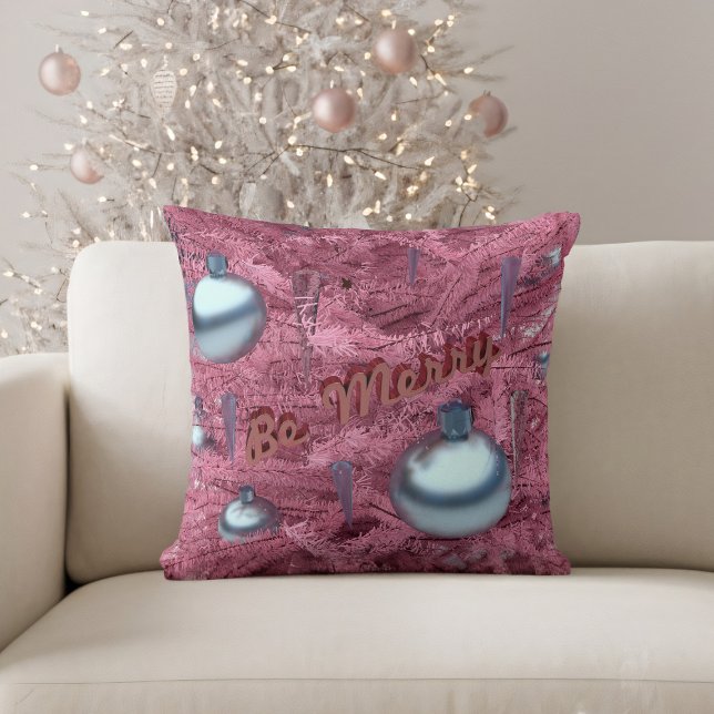 Kerstboom Kussen Merry Pink Kersttrui Kussen (Be Merry this holiday season with this pretty pink Christmas tree throw pillow!)