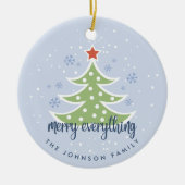 Kerstboom Merry Alles gepersonaliseerd Keramisch Ornament (Voorkant)