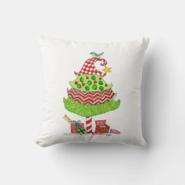 Kerstboom met cadeaus en kat kussen