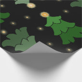 Kerstboom met sterren op zwart cadeaupapier (Hoek)