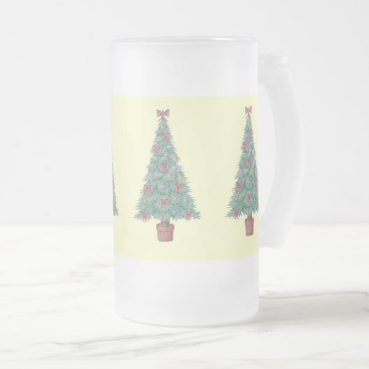 kerstboom met versiering van rode bogen en met kun matglas bierpul (Voorkant rechts)