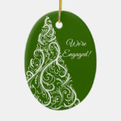 Kerstboom op het Verloving van de groene winter Keramisch Ornament (Voorkant)