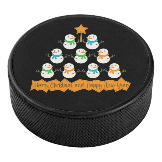 Kerstboom piramide gemaakt van Kerstmis sneeuwpopp Hockey Puck (3/4)