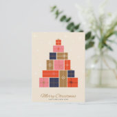 Kerstboom van cadeaustapels feestdagenkaart (Staand voorkant)