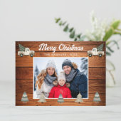 Kerstboom van oud hout op vrachtwagen familiefoto feestdagenkaart (Staand voorkant)