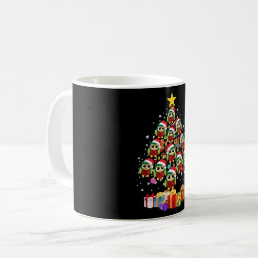 kerstboombomen en kerstcadeautjes voor kerstboomtr koffiemok (Voorkant links)