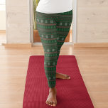 kerstboomkermis Snowflake Holiday Leggings<br><div class="desc">Een oogstjaar kerstboom en een argyle-trui-patroon op schattige vakantie-leggings. Een feestelijk groen en rood sneeuwvlokpatroon voor winterfestiviteiten.</div>