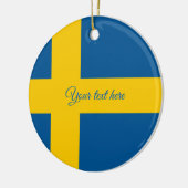 kerstboomversiering onder Zweedse vlag voor Zweden Keramisch Ornament (Links)