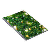 Kerstboomversieringen achtergrond.  Gol Notitieboek (Rechterzijde)