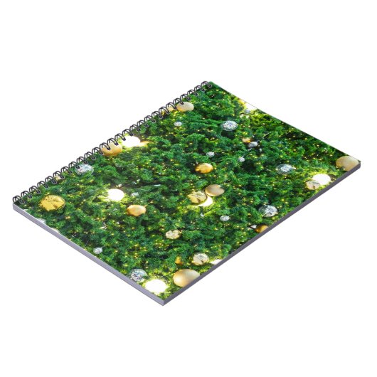 Kerstboomversieringen achtergrond.  Gol Notitieboek (Linkerzijde)