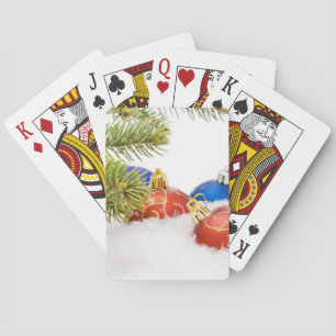 kerstboomversieringen in sneeuw pokerkaarten