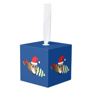 kerstboomwortel met Ax en Snowy Pine Tree Decoratie