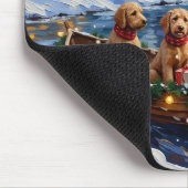 Kerstboot met Goldendoodle-vakantie Muismat (Hoek)