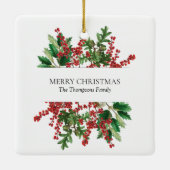 kerstbosbessen met feestbessen op de Evergreen Keramisch Ornament (Achterkant)