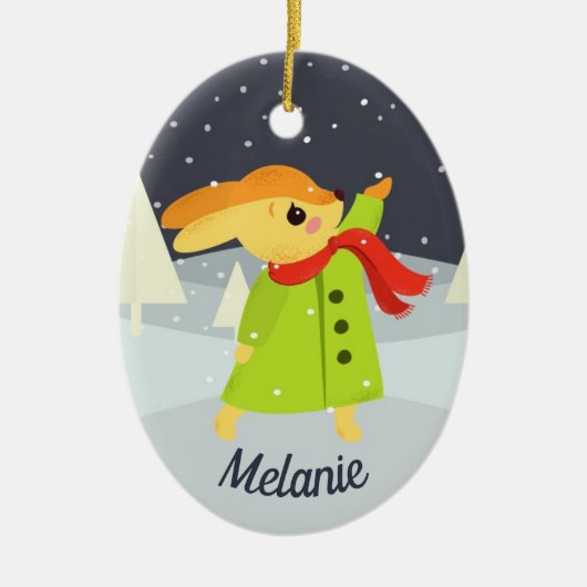 KerstBunny die Snowflakes vangt Keramisch Ornament (Voorkant)