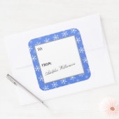 Kerstcadeau-etiket met meerdere sneeuwvlokken vierkante sticker (Envelop)