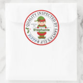 Kerstcadeau geïnspecteerd door de kerstman Elf Ronde Sticker (Tas)