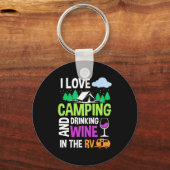 Kerstcadeau | Ik drink graag wijn in de camper Sleutelhanger (Voorkant)