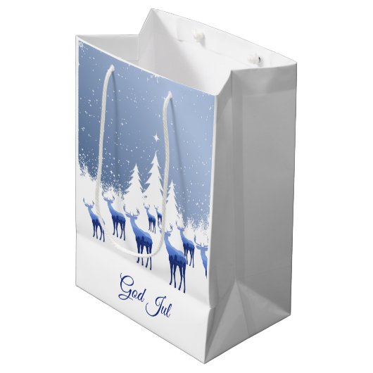 Kerstcadeau Tas Blue Deer God Jul Medium Cadeauzakje (Voorkant Gekanteld)