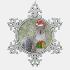 kerstcadeau van eekhoorn tin sneeuwvlok ornament