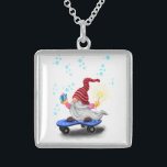 kerstcadeau voor Ketting met cadeautjes<br><div class="desc">Happy Skater Gnome met Gifts en Sparkler - Grappig - Merry Kerstmis Tekening - Kies / voeg Uw unieke tekst / Lettertype / Kleur toe - Maak uw speciale cadeautje - vergroot en verplaats of verwijder en voeg elementen / afbeelding met aanpassingshulpmiddel toe! - Tekening en ontwerp door MIGNED. Je...</div>