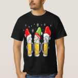 kerstcadeau voor Mokken Reinbeer Santa Hat-kerstca T-shirt<br><div class="desc">If you like celebrating Christmas with a pint of beer in hand,  this beer mugs in Santa hat outfit is for you! Perfect gift to a beer lover,  drinking buddy,  beer squad this Yuletide foliday season!</div>