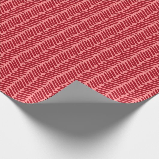kerstcadeaubonnen met koraalrood roze zigzag cadeaupapier (Hoek)