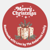 Kerstcadeaubox zelfgemaakt rood wit ronde sticker (Voorkant)