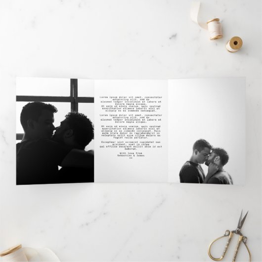 kerstcadeauhond en boom op maat drieluik wenskaart (Binnen)