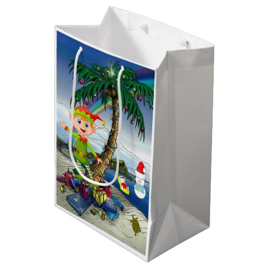 kerstcadeaus Elf, Beach Bum Santa Medium Cadeauzakje (Voorkant Gekanteld)