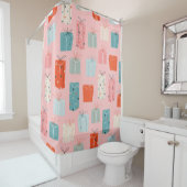 Kerstcadeaus, roze achtergrond, patroon. douchegordijn (In situ)