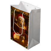 Kerstcadeautas Christmas ft. een gele labrador Medium Cadeauzakje (Voorkant Gekanteld)